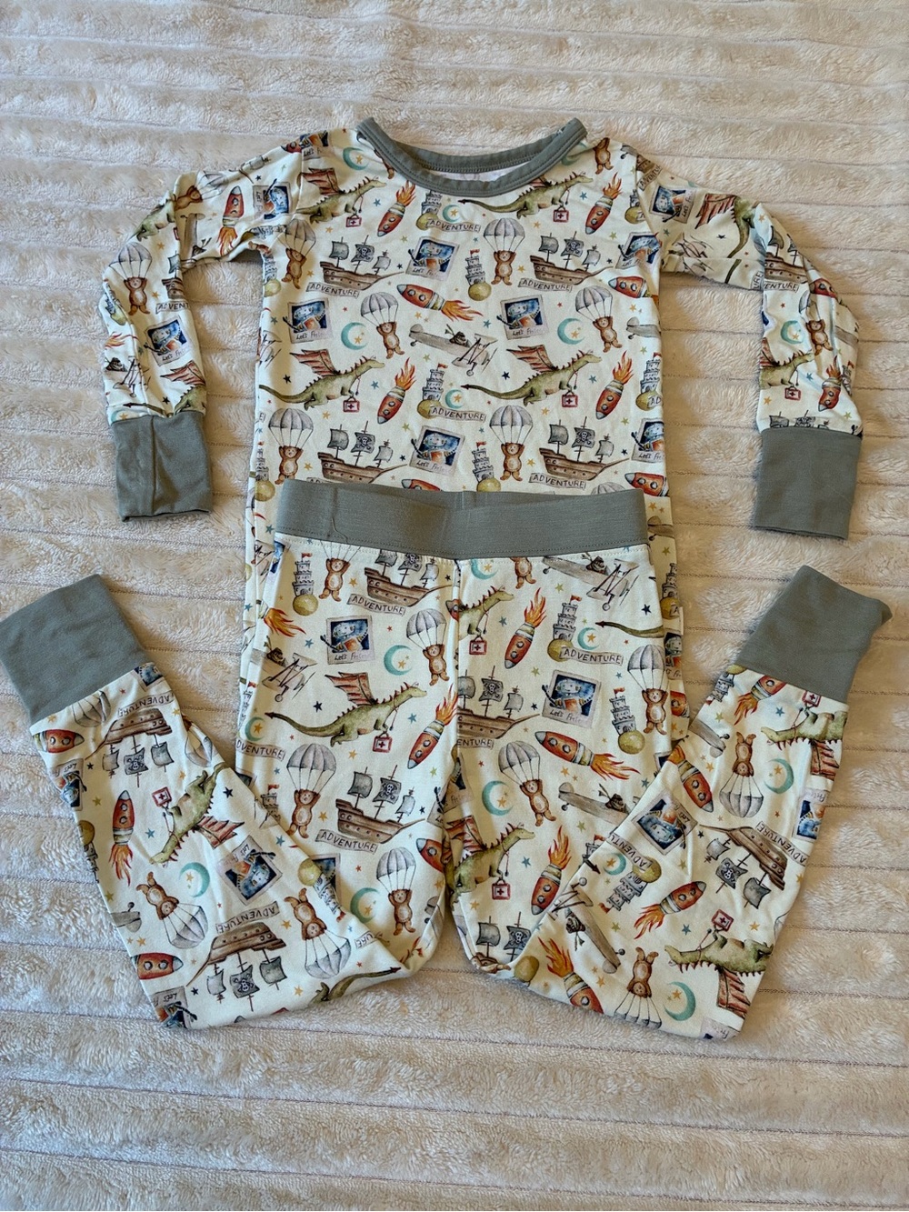 Kindthing 2pc Set 🧸✨ Size 2T – Fantasy Adventure Print